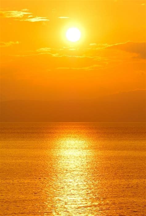 Pin By Aneta Natanova On Yellow Beautiful Sunset Sunrise Ocean