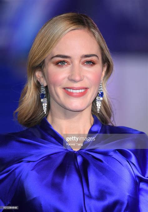 emily blunt attends the european premiere of mary poppins returns news photo getty images