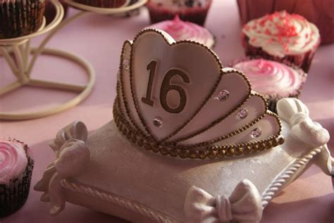 16 Th Birthday Cake Ideas 16th Birthday Cakes With Lovable Accent