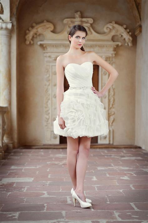 Maybe you would like to learn more about one of these? Mini Brautkleid mit Gürtelchen - Kleiderfreuden
