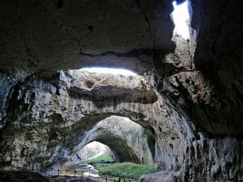 Cave Entrance Grotto Land Sous Stalagmites Terre