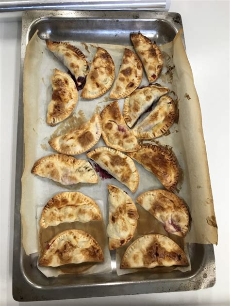El primero programa de taller de tartas en canal cocina se emitirá el próximo lunes a las 11:00 virginia nos mostrará la elaboración de tartas para distintas celebraciones, habrá para todos los. Taller de cocina - Colegio Atalaya