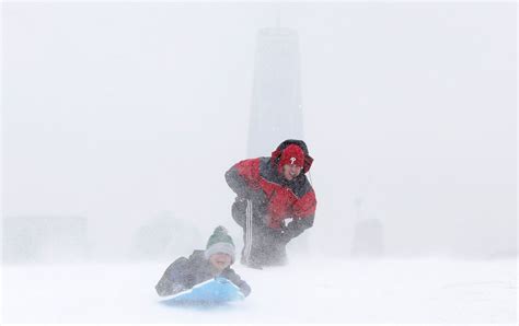 Massive Snowstorm Slams The Northeast Photos Image 18 Abc News