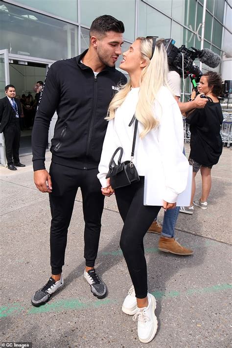 love island runner ups molly mae hague and tommy fury spark split rumours hollywood stars