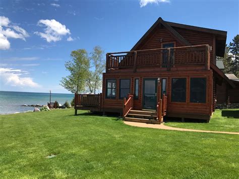 Straits Of Mackinaw Log Cabin Spectacular Views Of Mackinac Island