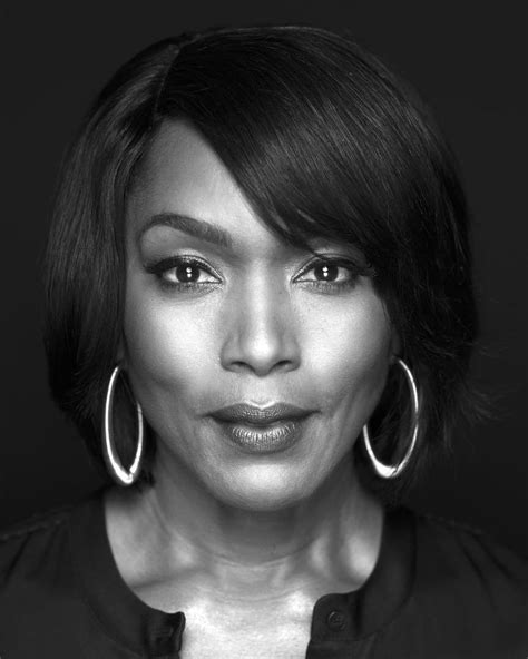 9 Things You Never Knew About The Fabulous Angela Bassett Angela Bassett Black Actresses Angela