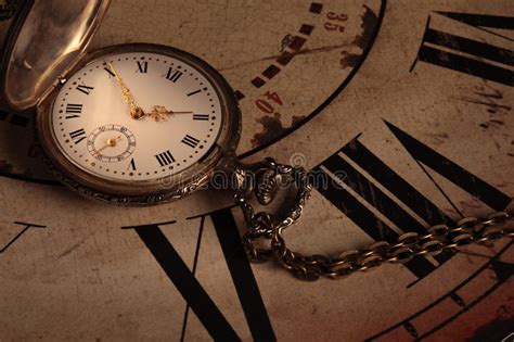 Vintage Clock Stock Image Image Of Hour Grunge Deadline 38195917