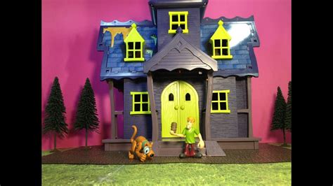 Scooby Doo Mystery Mansion A Spooky Scooby Doo Haunted House Toy Youtube