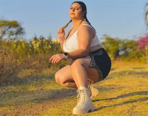12 Hottest Indian Plus Size Models Who Flaunt Their Curves Graciously