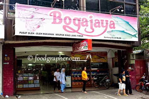 Pasar Genteng Tempat Beli Oleh Oleh Khas Surabaya