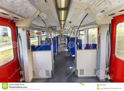 Verwalten sie ihre eigenen routen, bahnhöfe, newsletter und letzten fahrplanauskünfte. Innenraum Der Elektrischen Mehrfachen Einheit Systems ...