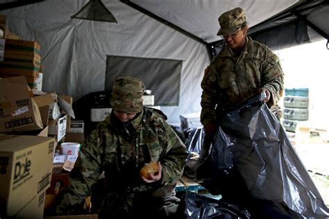 Dvids Images Field Feeding Teams Fuel Red Arrow Soldiers Image 2