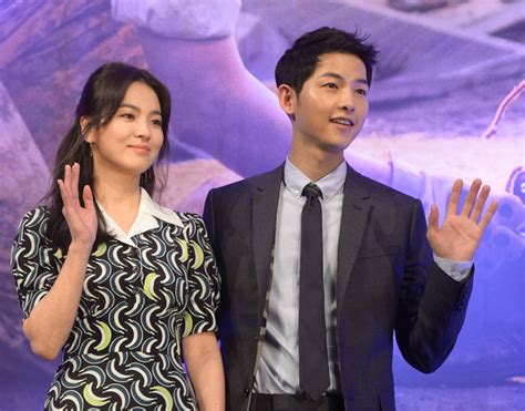 The much awaited wedding of the #songsong couple has come! Song Joong Ki & Song Hye Kyo are getting married in ...