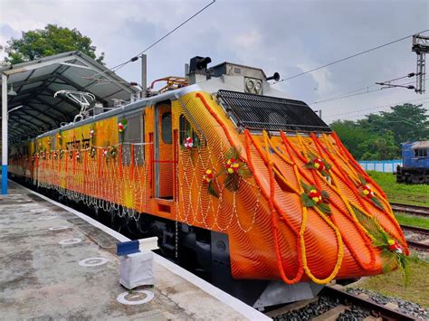 Indian Railways Unveils New Tejas Locomotives Can Run At Speed Of