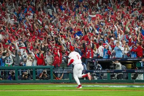 Tuesday Ratings Phillies Game 3 Victory Leads Fox To Easy Victory