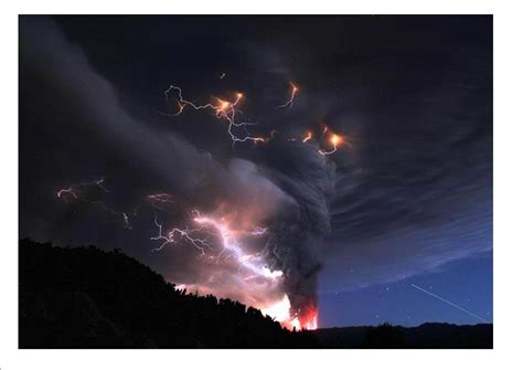 Chile Volcano Plume Explodes With Lightning Nature Volcano Sky And
