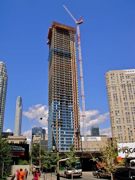 Increasingly Photogenic L Tower Attracts Ut Shutterbugs Urban Toronto
