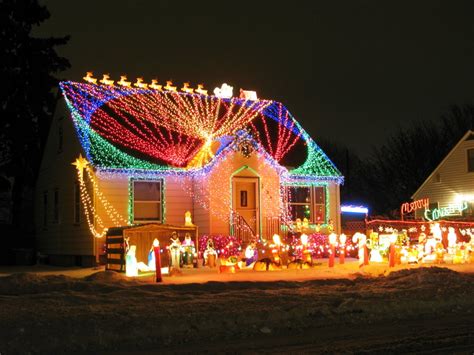 40 Outdoor Christmas Lights Decorating Ideas All About Christmas