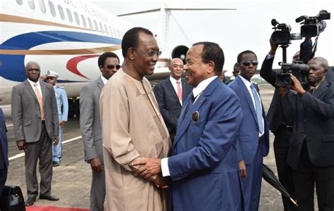 Guerre Ambazonie Idriss Deby Vole Au Secours De Paul Biya