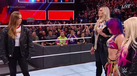 Wwe Royal Rumble 2018 Ronda Rousey Makes Surprise Entrance After Asuka Wins 30 Woman Royal