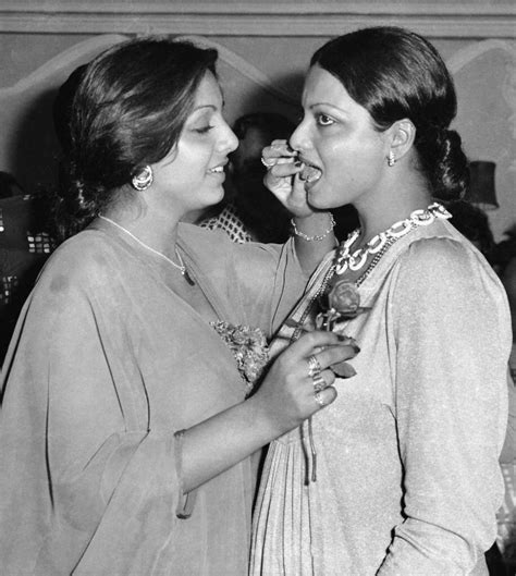 Neetu Kapoor S “ Neetu And Rekha Credits To Twitter ” Vintage Bollywood Indian