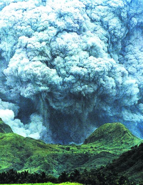 Mt Pinatubo 1991 Volcanoes And Earthquakes Med