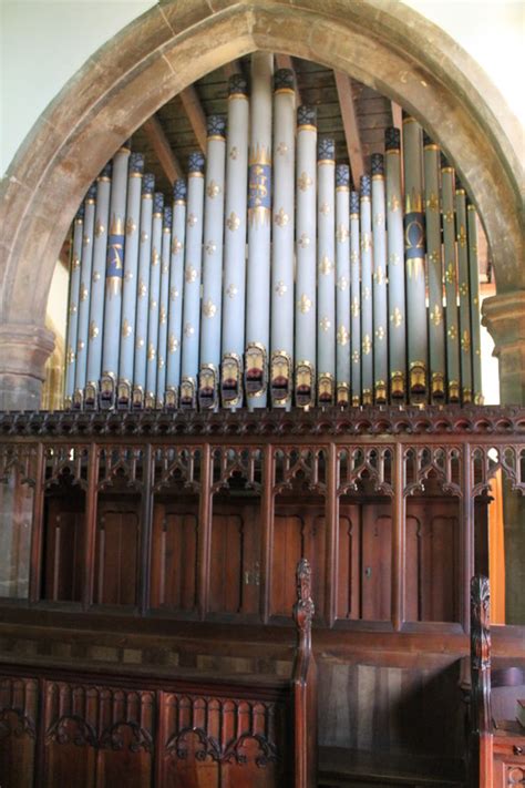 Organ St Nicholas Church Barkston © Jhannan Briggs Geograph