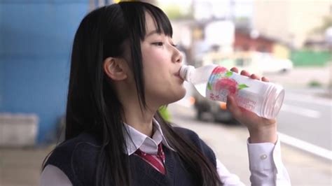 Japanese Schoolgirl Caught Peeing Female Omorashi