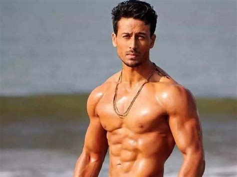 Watch Video Tiger Shroff S Flawless Helicopter Kick Is Sure To