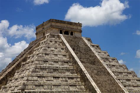 Chichen Itza Stock Image Image Of Itza Building Maya 34099439