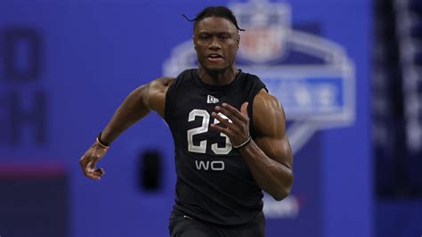 Wide Receiver George Pickens Runs Official 4 47 Second 40 Yard Dash At