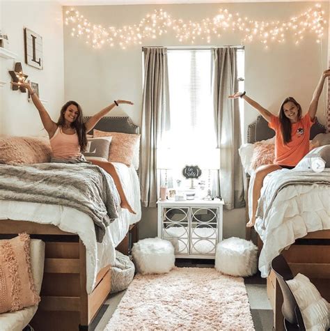 39 cute dorm rooms we re obsessing over right now by sophia lee girls dorm room dorm room
