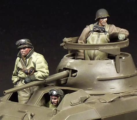 1 35 Scale WW2 US Tank Crew 3 Figures Unpainted Miniatures WWII Resin