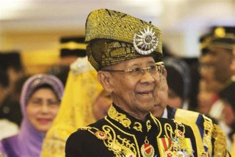 Find the perfect agong tuanku alhaj abdul halim muadzam shah stock photos and editorial news pictures from getty images. Raja Malaysia Minta Rakyat Bersatu | Republika Online
