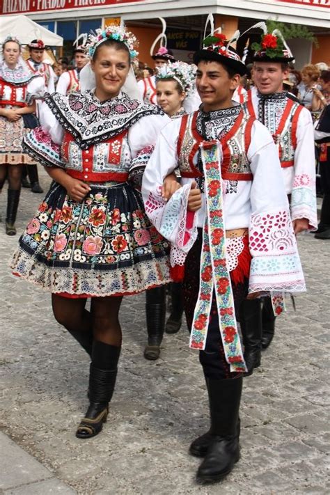 Kroj Ze Svatobořic Mistřína History Fashion Costumes Around The