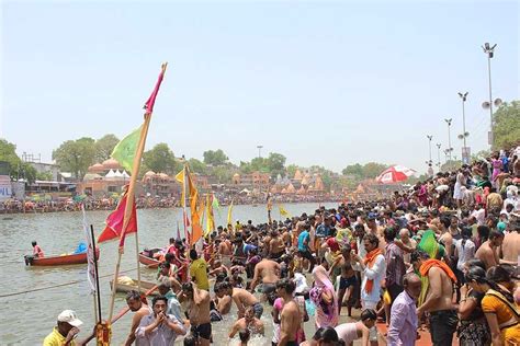 Prayag Kumbh Mela Allahabad Bathing Dates Where To Stay Bookings