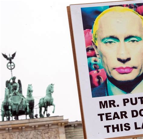 Russland Putin Go Homo Berlin Protestiert Gegen Schwulenhass Welt