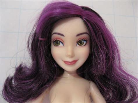 Disney Descendants Mal Isle Of The Lost Purple Hair Articulated Nude
