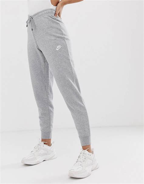 Pin By Aliaa On Wishlist Cute Sweatpants Outfit Nike Sweatpants