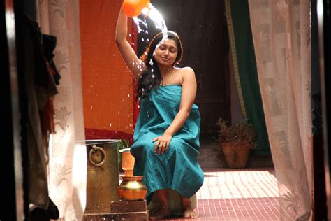 kollywood actress sreeja latest hot bathing stills in kozhi koovuthu movie no water mark