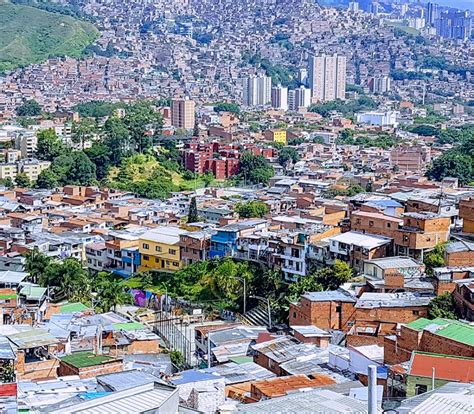 Comuna 13 Medellin Tour Day Tour In Medellin Uncover Colombia