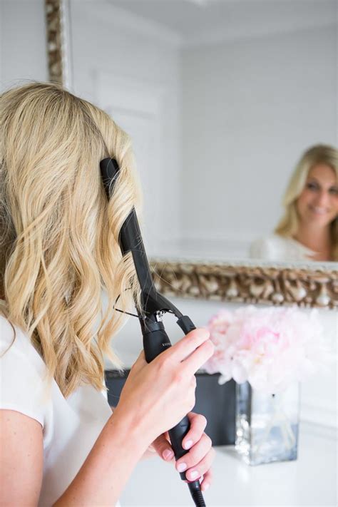 Using A Curling Iron For Beach Waves Loose Curls Hairstyles Curling