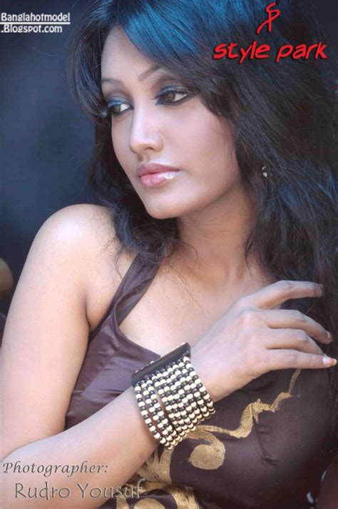Bangladeshi Hot And Sexy Dhaka Girl Photo ~ Bangladeshi Hot Model And