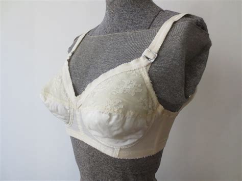 Vintage 60s Sears Roebuck Charmode Bra W Nylon And Lace Etsy