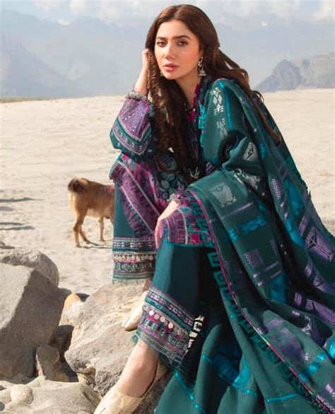 Pakistani Actress Mahira Khan Infected With Corona