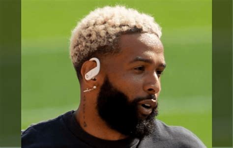 Nfl Star Odell Beckham Jr Removed From Flight In Miami Law Officer