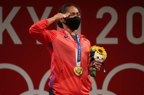 Weightlifter Hidilyn Diaz Wins First Ever Olympic Gold For Philippines
