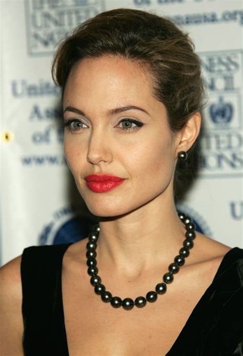 Angelina Jolie Updos Classic Bun Luhssozlmbwl Celebrities Fashion