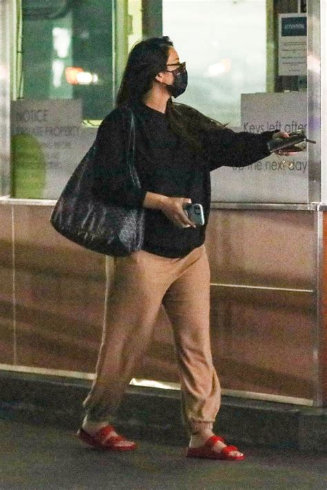 Olivia Munn Out In Beverly Hills 09012021 Hawtcelebs