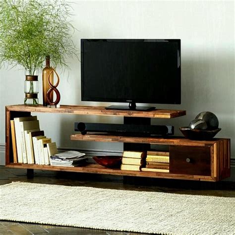 Aajki is video me humne baat ki hai #showcase ke baare me, kitchen showcase design different types of showcase design ideas for modern living room. 15 Latest Showcase Designs For Hall With Pictures In 2020 - I Fashion Styles